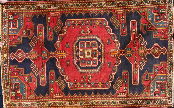 Appraisal: Persian Hamadan rug ' x ' Good condition EST -