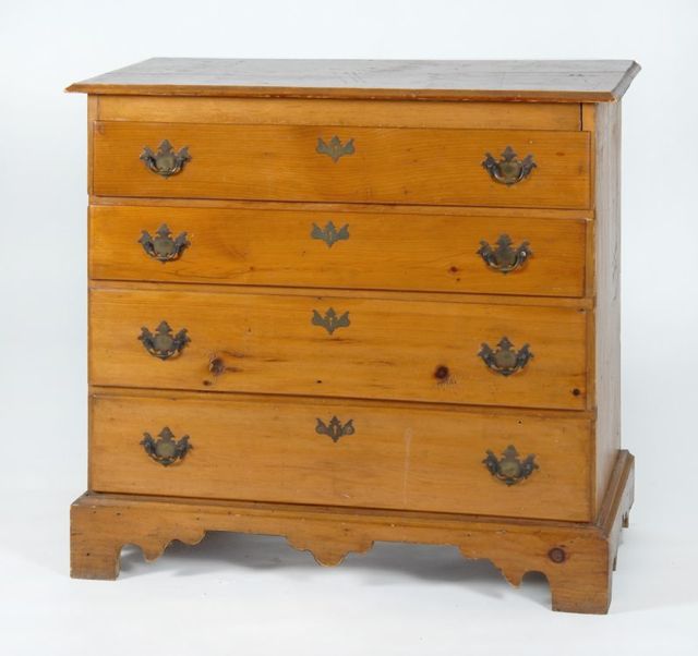 Appraisal: ANTIQUE AMERICAN FOUR-DRAWER CHEST Circa In pine with molded top