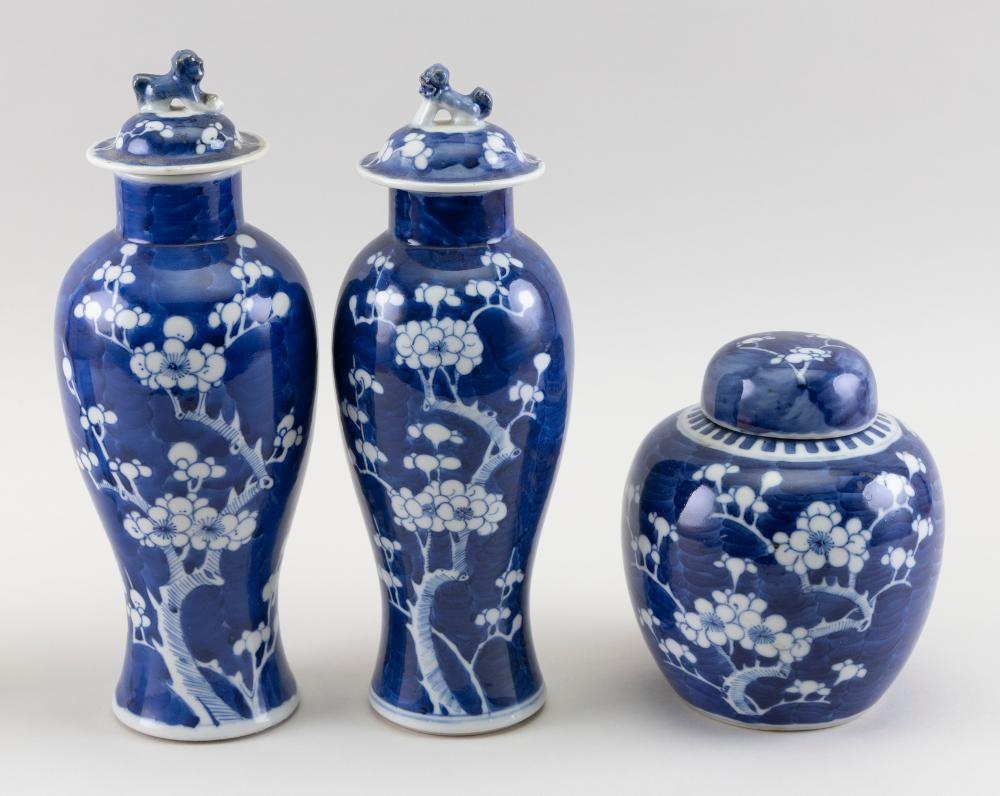 Appraisal: THREE PIECES OF CHINESE BLUE AND WHITE HAWTHORNE PATTERN PORCELAIN