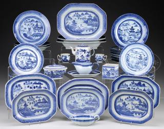 Appraisal: GROUP OF CANTON EXPORT DINNERWARE GROUP OF CANTON EXPORT DINNERWARE