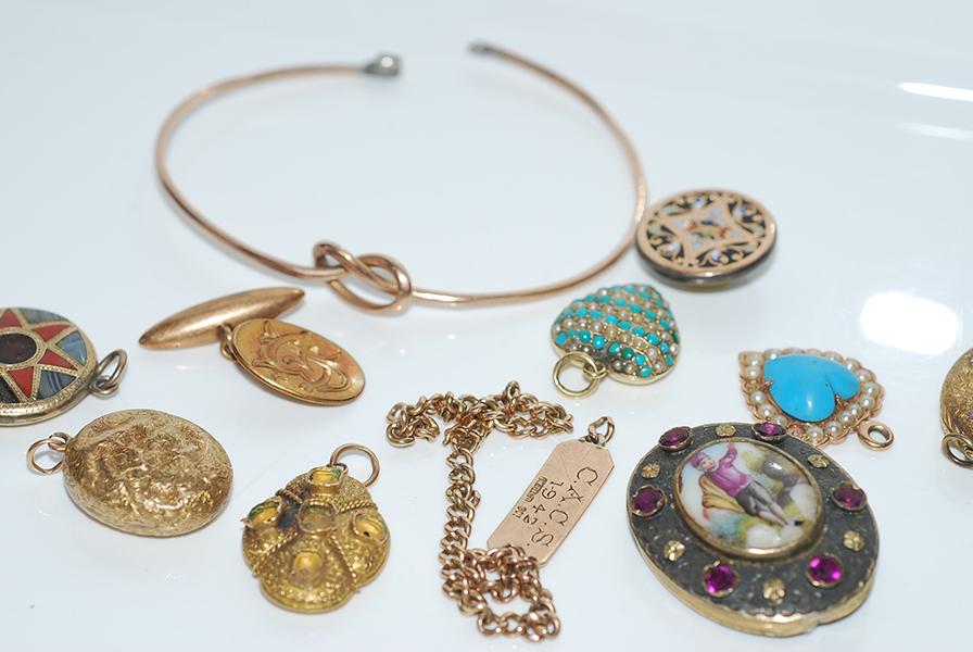 Appraisal: A COLLECTION OF GOLD LOCKETS AND FINDINGS INCLUDING BRACELETS ETC