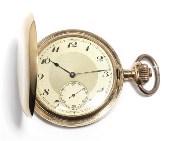 Appraisal: A HUNTER POCKET WATCH Switzerland circa Pink gold Polished case