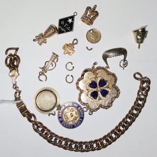 Appraisal: Gold bag lot including grams of K and grams of