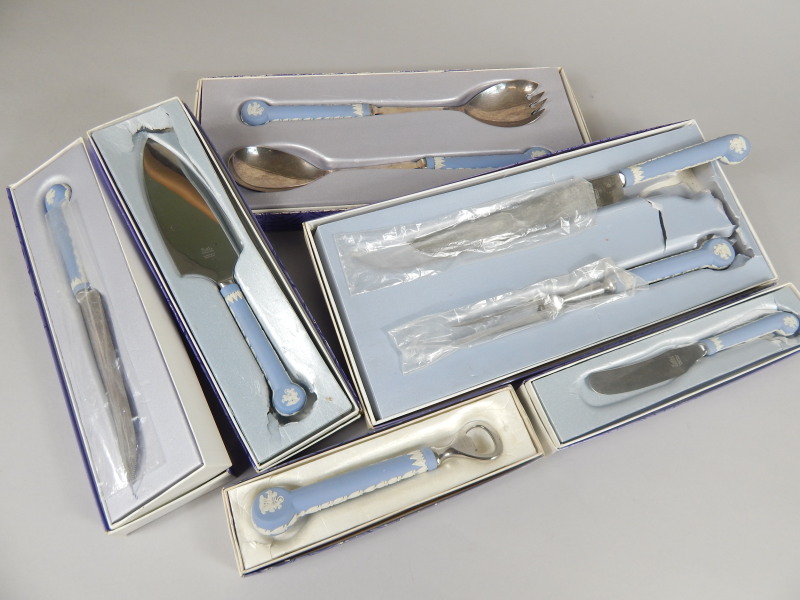 Appraisal: Various items of cutlery etc each with a Wedgwood blue