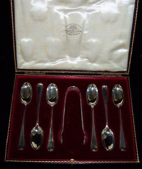 Appraisal: Six rat tail pattern teaspoons complete with matching tongs cased