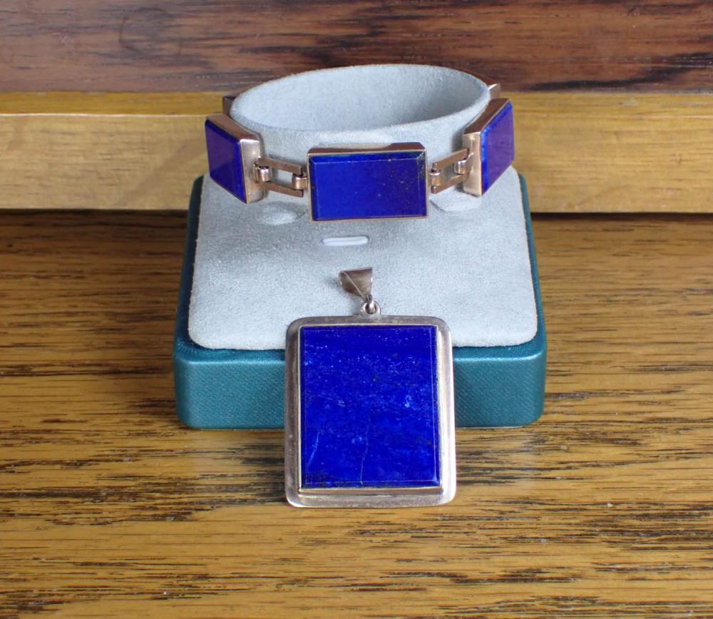 Appraisal: LAPIS AND YELLOW GOLD BRACELET AND PENDANT SET including a