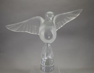 Appraisal: Signed Lalique Frosted Crystal Dove Signed Lalique Frosted Crystal Dove