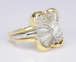 Appraisal: Ladies Diamond Platinum Ballerina Ring Ladies diamond ballerina ring in