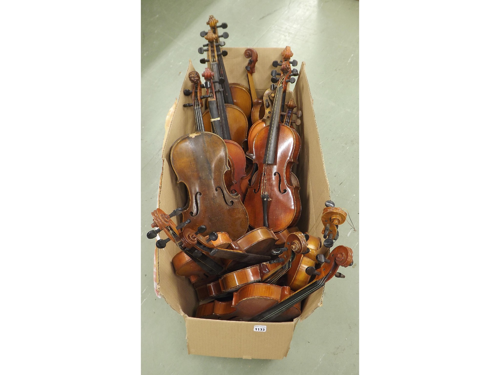 Appraisal: Fourteen various violins