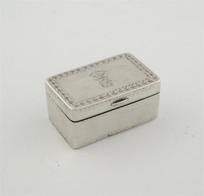 Appraisal: A George III nutmeg grater of plain oblong form with