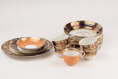 Appraisal: Four Chamberlain's teacups and two saucer dishes circa in an