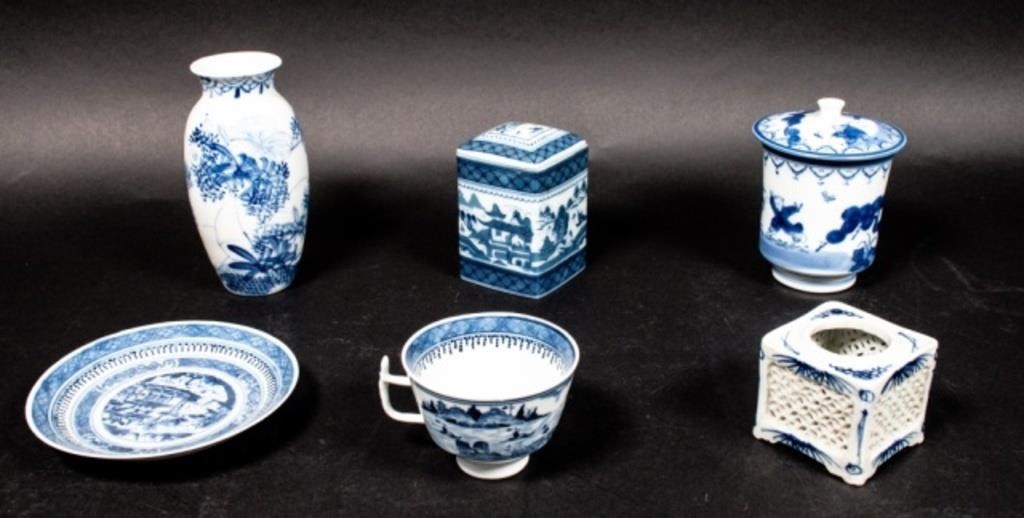 Appraisal: COLLECTION OF JAPANESE EXPORT PORCELAIN pieces of Japanese export porcelain