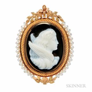 Appraisal: Antique Gold and Hardstone Cameo Pendant Brooch depicting an angel