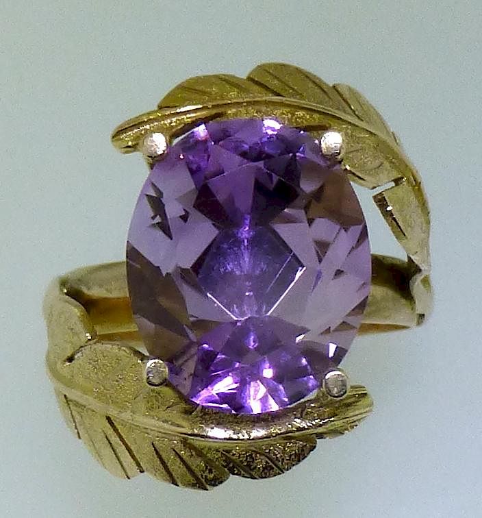 Appraisal: KT GOLD AMETHYST LEAF STYLE DINNER RING SZ Another great