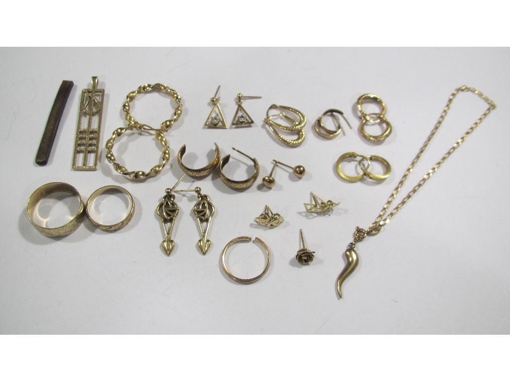 Appraisal: Lot of ct gold to include earrings pendant etc Approximately