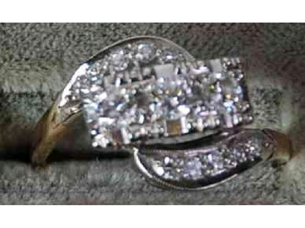 Appraisal: k YELLOW AND WHITE GOLD THIRTEEN STONE DIAMOND SET RING