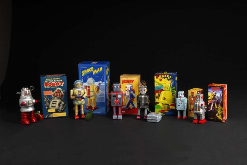 Appraisal: Lot of Tin Contemporary Robot Toys Description Includes six original