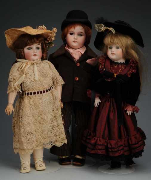 Appraisal: Lot of German Bisque Child Dolls Description Queen Louise sleeping