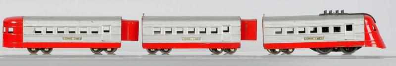 Appraisal: Lionel O-Gauge Streamline Passenger Set Description American Pre-war Red and