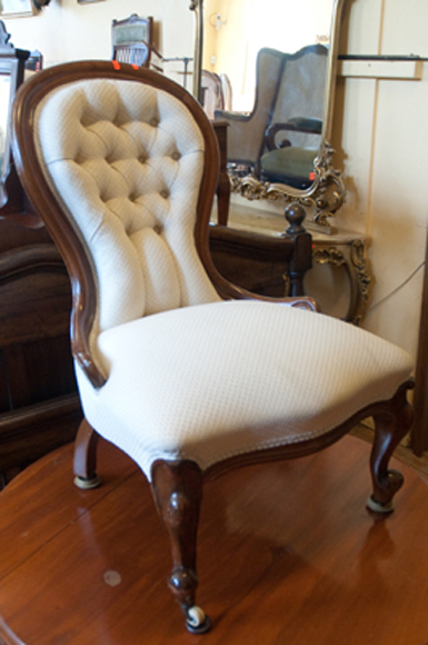 Appraisal: VICTORIAN CREAM UPHOLSTERED LADIES CHAIR