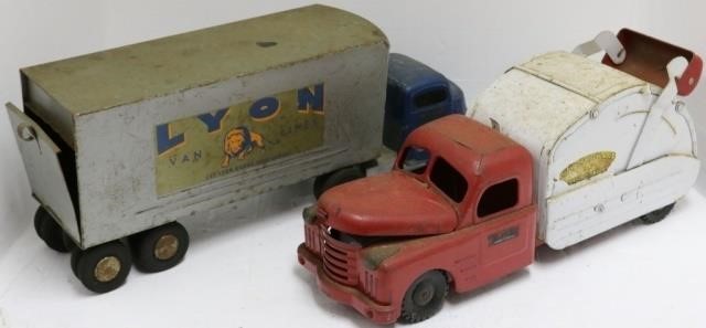 Appraisal: VINTAGE PRESSED STEEL TOYS TO INCLUDE A STRUCTOTRASH TRUCK X