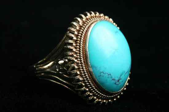 Appraisal: K YELLOW GOLD AND OVAL TURQUOISE CABOCHON RING - Size