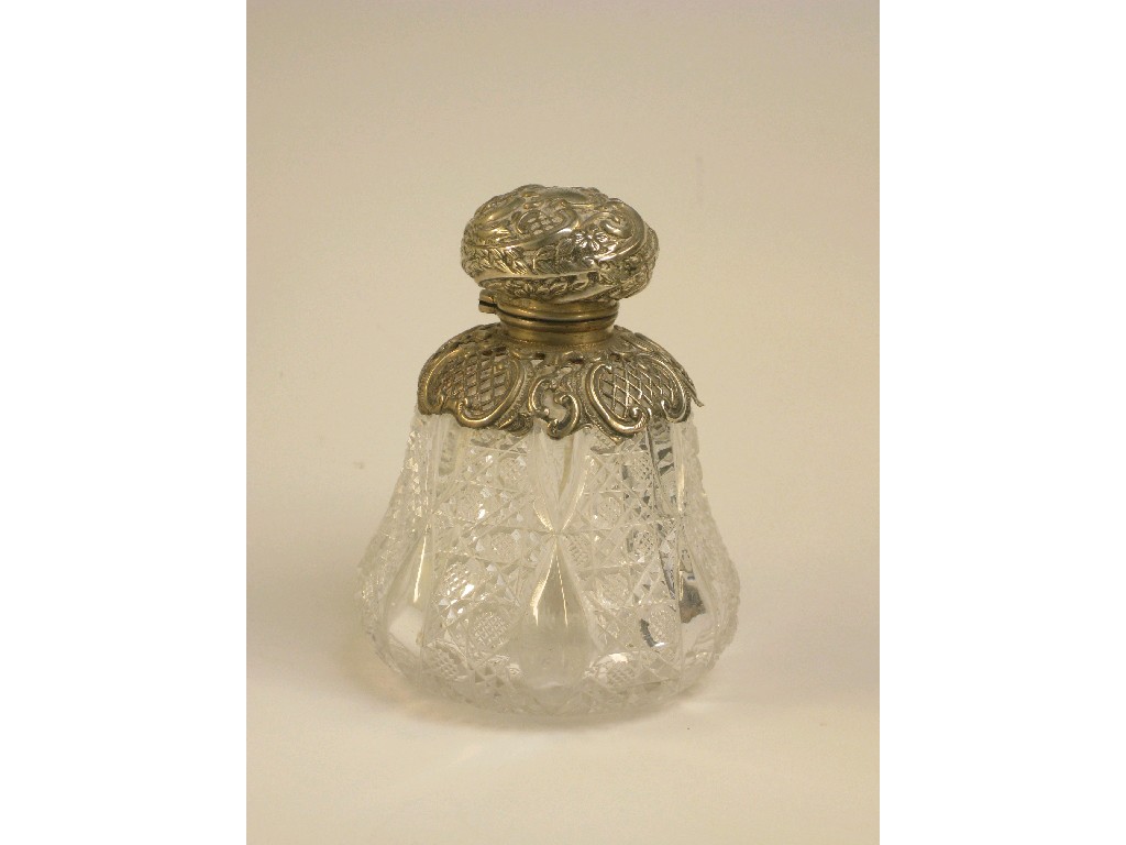 Appraisal: A Victorian silver mounted cut glass Scent Bottle of pear