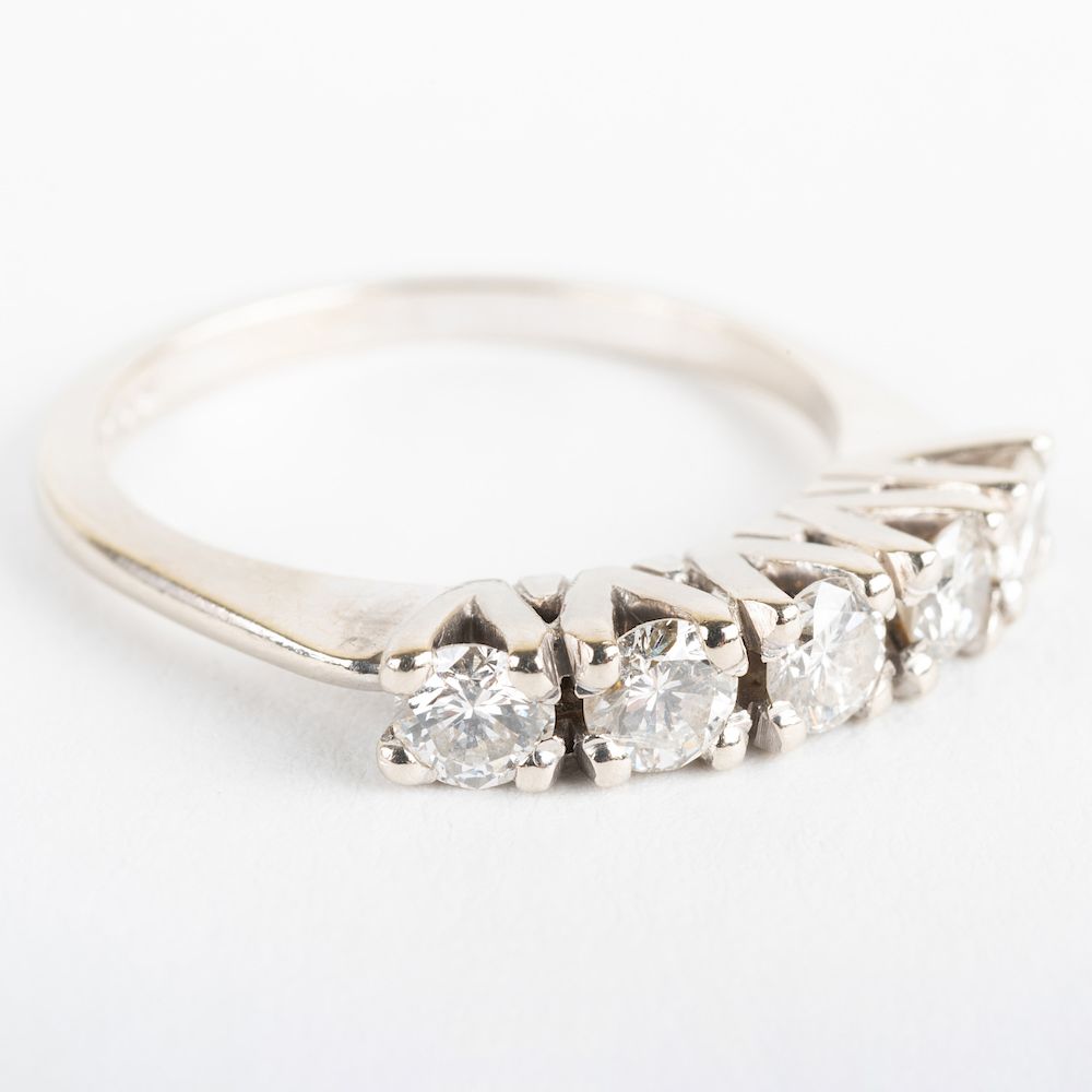 Appraisal: k White Gold and Diamond Ring k White Gold and