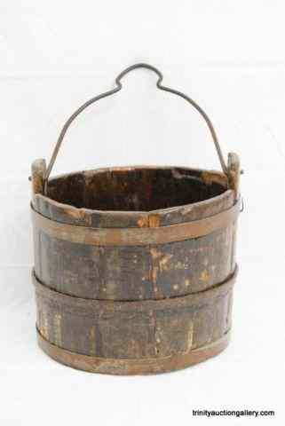 Appraisal: Antique Primitive Wooden Water Well BucketThis is a nice primitive