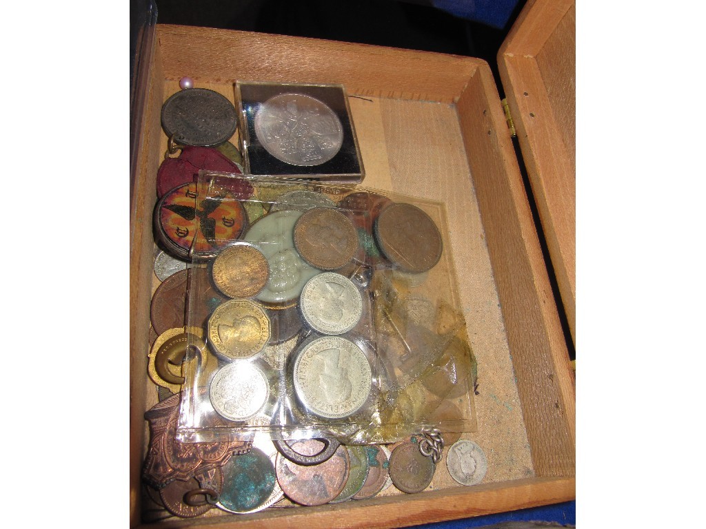 Appraisal: Box of coins and medals