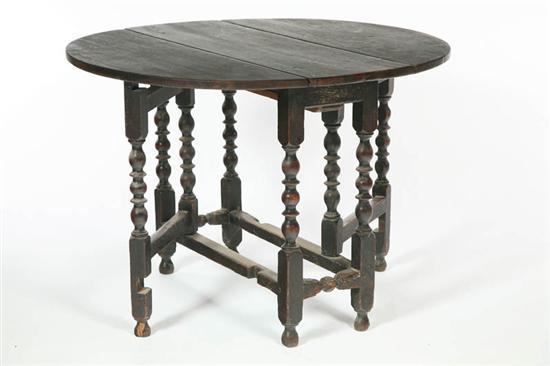 Appraisal: WILLIAM AND MARY GATELEG TABLE England th century oak Base