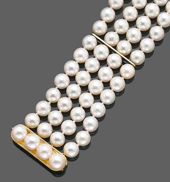 Appraisal: property of various owners cultured pearls measuring approximately to mm