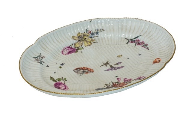 Appraisal: A large Meissen shaped oval dish or stand mid th