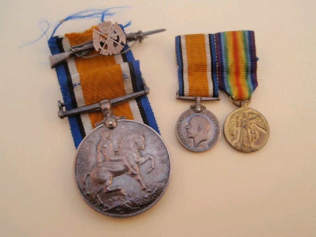 Appraisal: WWI Service Medal stamped DVR C L Hill RA and