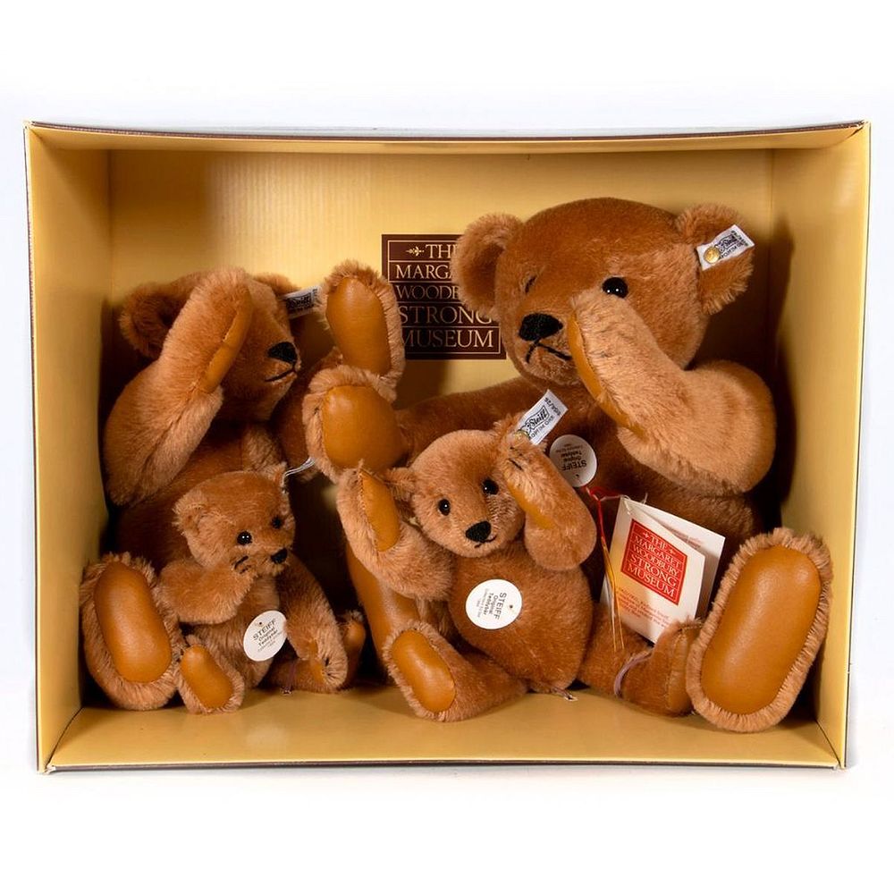 Appraisal: Vintage Steiff Limited Edition Bear Set Steiff Collector's Edition Cinnamon