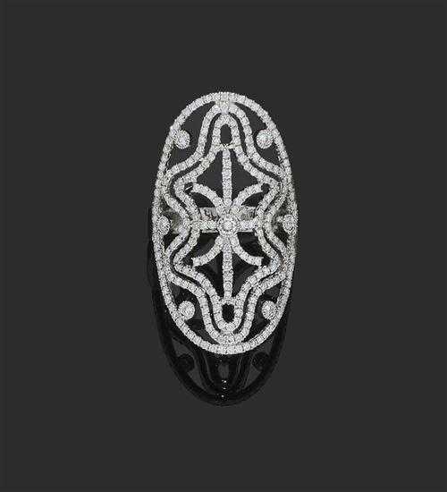 Appraisal: BRILLIANT-CUT DIAMOND RING White gold Very decorative ring the large