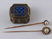 Appraisal: A mixed lot comprising a French hallmarked carat gold sapphire