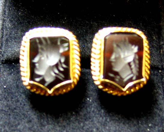 Appraisal: CARNELIAN INTAGLIO CUFFLINKS k yellow gold with intaglio of Roman