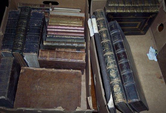 Appraisal: Sundry leather bound books of Common Prayer th Century and