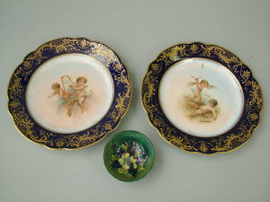 Appraisal: A pair of Vienna cabinet plates late th century the