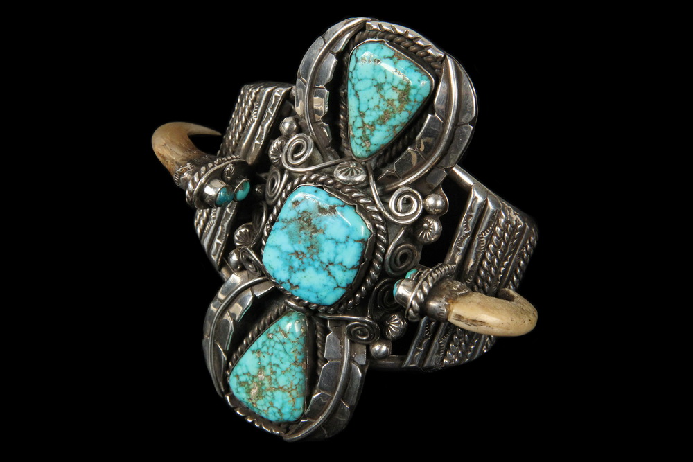 Appraisal: BRACELET - Large Native American Silver Turquoise and Bear Claw