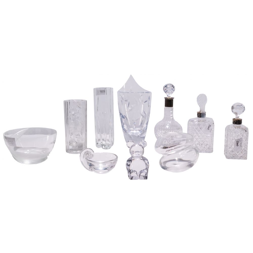 Appraisal: CRYSTAL ASSORTMENT items vases including vases etch signed Dresden and