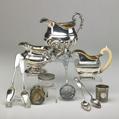 Appraisal: ELEVEN RUSSIAN AND CONTINENTAL SILVER ITEMS Fine silver and plique