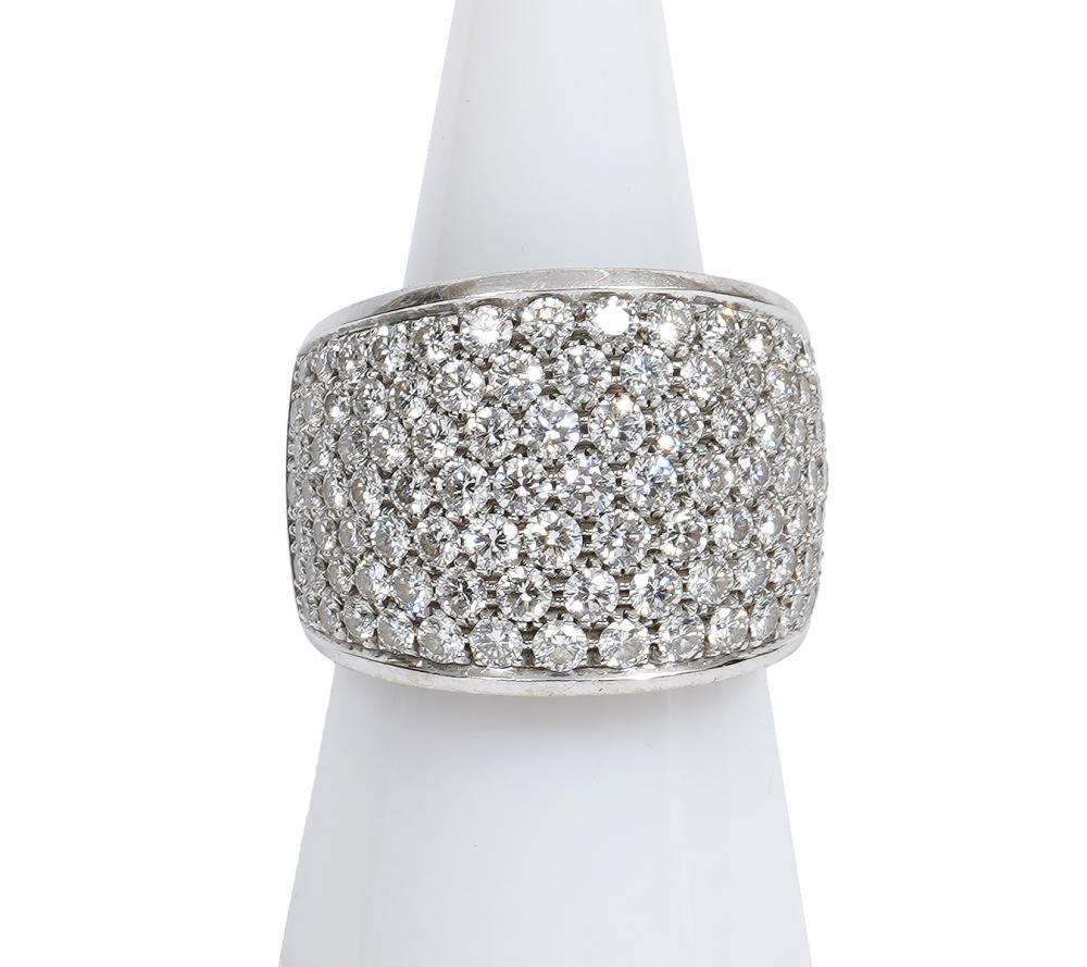 Appraisal: ITALIAN K WG PAVE DIAMOND RING CTItalian K white gold