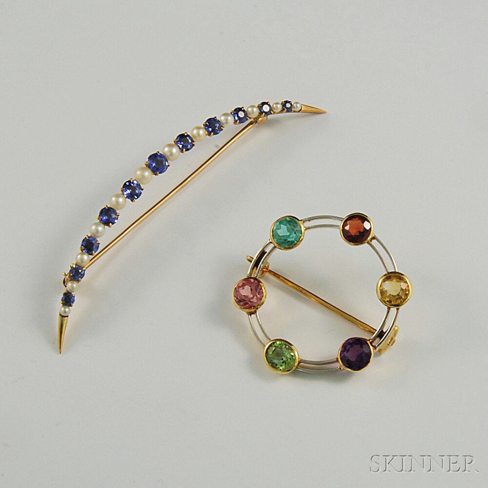 Appraisal: Two Gem-set Pins a kt gold sapphire and pearl crescent