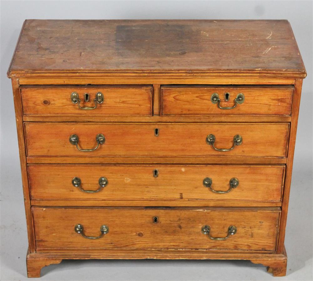 Appraisal: TH C ENGLISH PINE CHEST OF DRAWERS OF SMALL PROPORTIONS