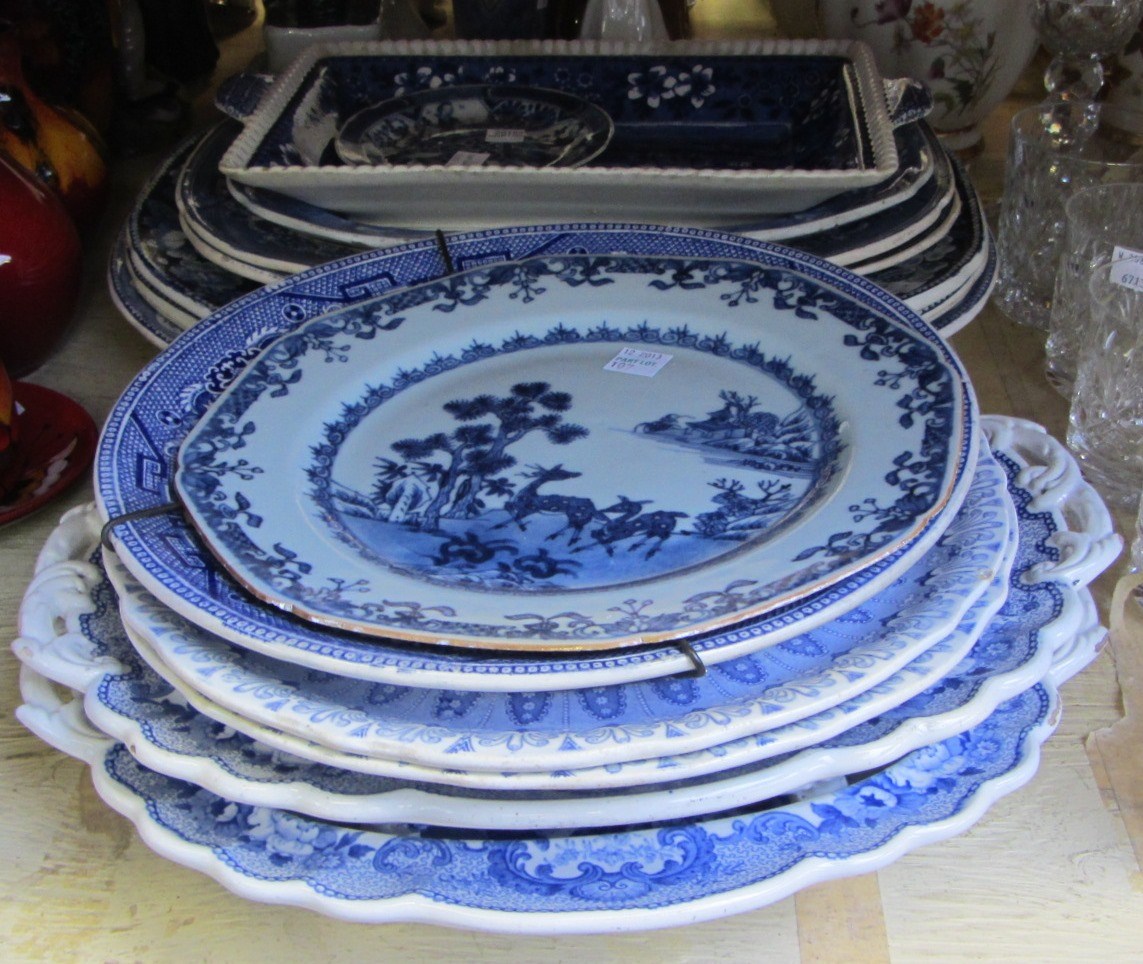 Appraisal: A quantity of blue and white pottery including six meat