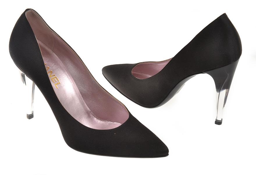 Appraisal: A PAIR OF EVENING SHOES BY CHANEL Styled in black