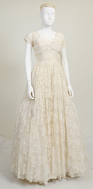 Appraisal: A s wedding cream lace wedding dress white crushed silk