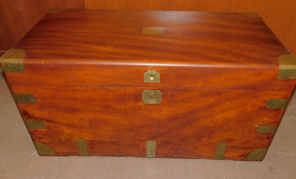 Appraisal: ANTIQUE CHINESE CAMPHOR WOOD CHEST Fine antique Chinese camphorwood brass-bound